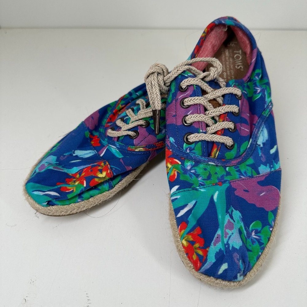 Blue Tropical Lace Up TOMS | 7